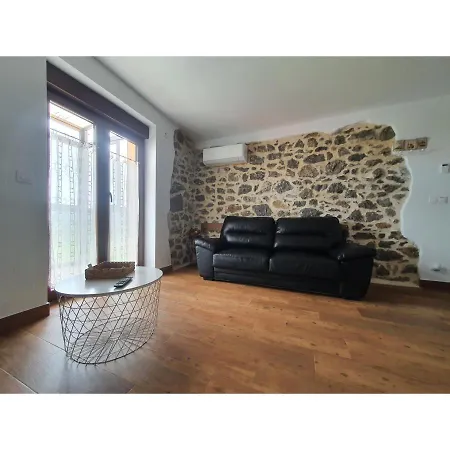 Vados - La Colina Apartmán